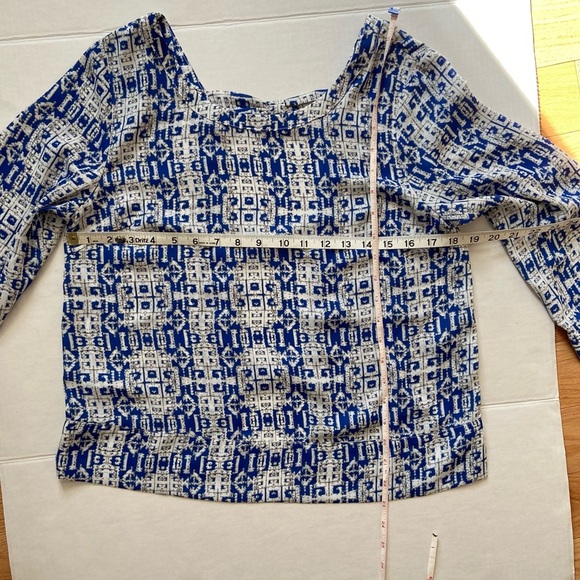 Blue White Bow Back Cutout Blouse Medium - Picture 9 of 10